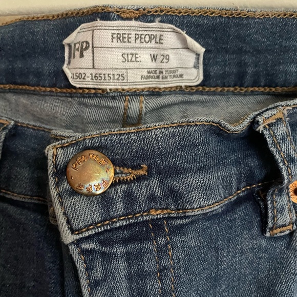 Free people women’s size 29 jeans - Picture 4 of 5